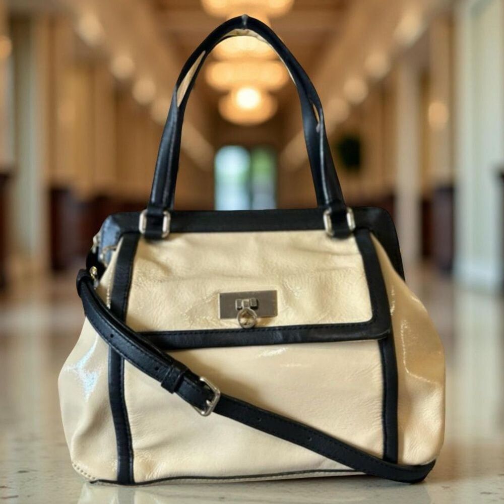 kate spade ✨RARE✨ Auburn piace Cayton Doctor/Jaw Open Crossbody Handbag Patent